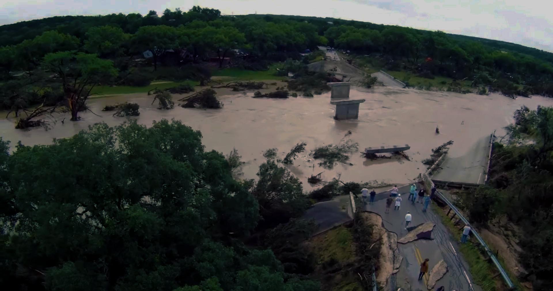 austin texas bridge flooding